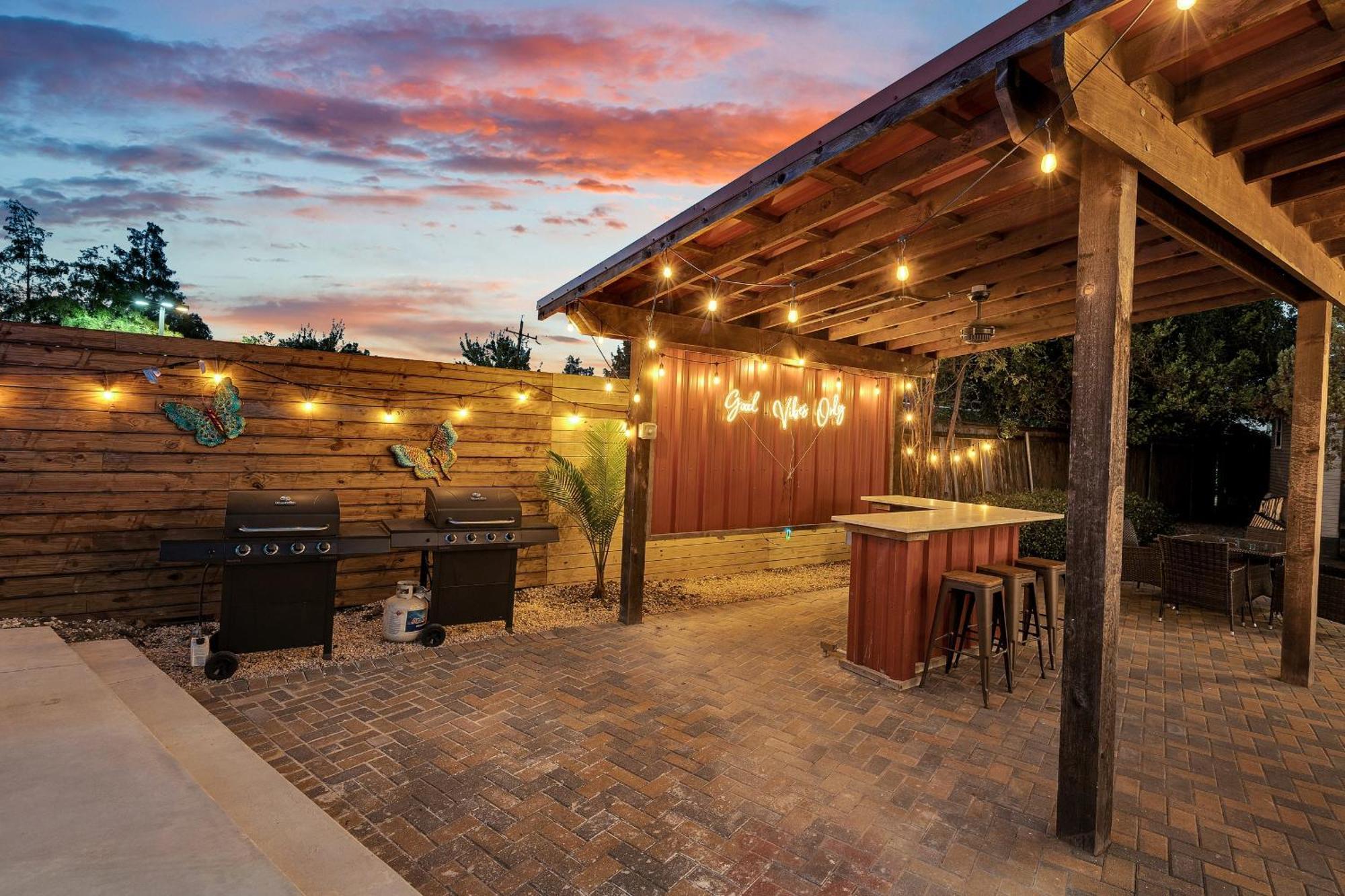 Sleeps 24-Spacious Suites Near Fq W Pool New Orleans Buitenkant foto