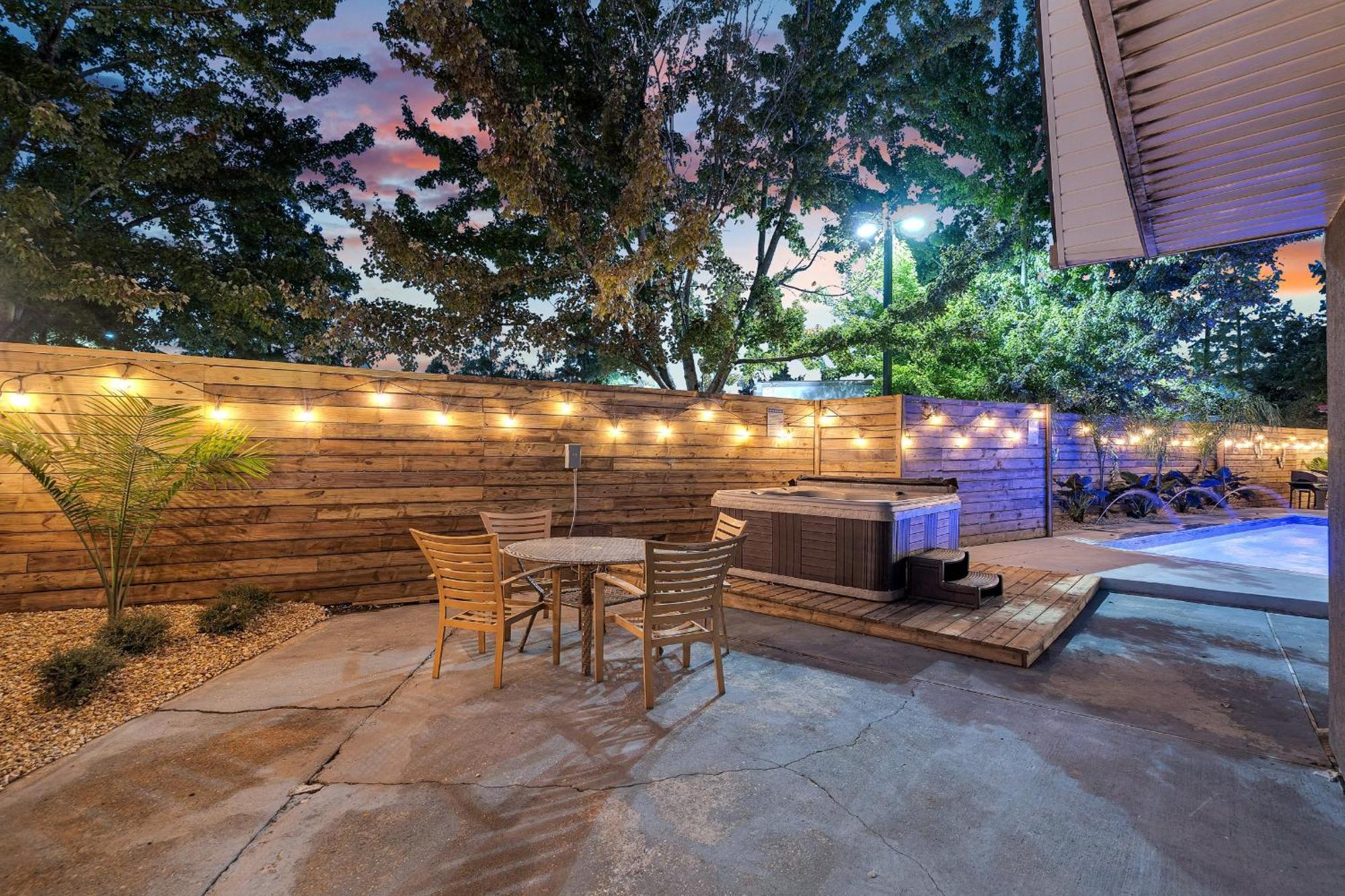 Sleeps 24-Spacious Suites Near Fq W Pool New Orleans Buitenkant foto